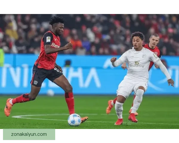 塔普索巴连续获得德甲最佳后卫，表现稳健引发关注