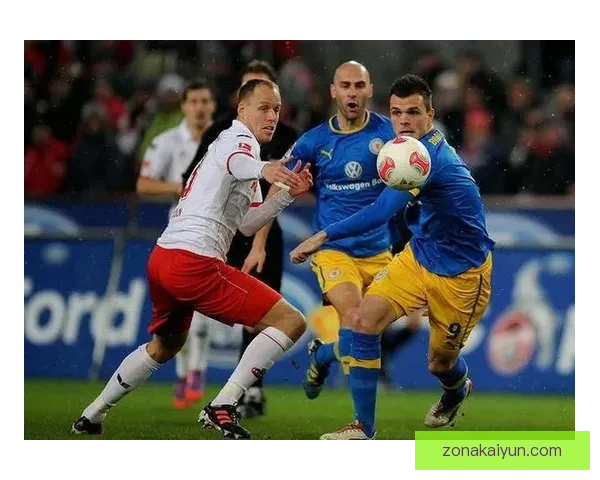 凯泽防守体系在联赛中表现稳健，竞争力增强值得关注